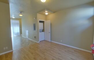 2 beds, 1 bath, $1,600, Unit 5