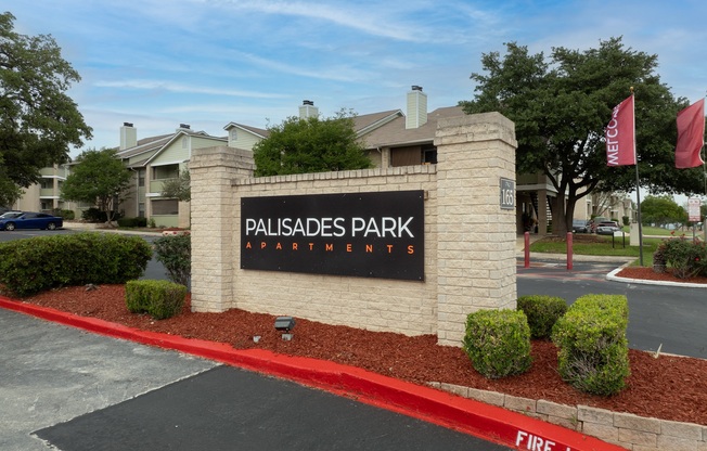 Welcome to Palisades Park Apartments