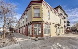 UPTOWN, CHARM AND CHARACTER WITH MODERN UPDATES, 1 BED CONDO, GROUND FLOOR, GREAT NATURAL LIGHT!