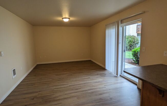 2 beds, 2 baths, 994 sqft, $1,445, Unit E106