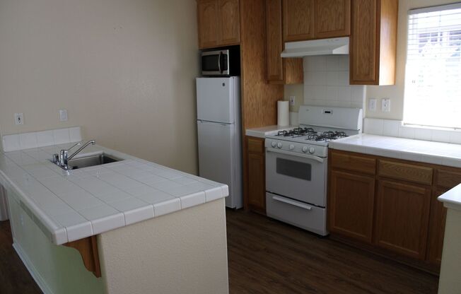 Studio, 1 bath, $2,100, Unit Parnell