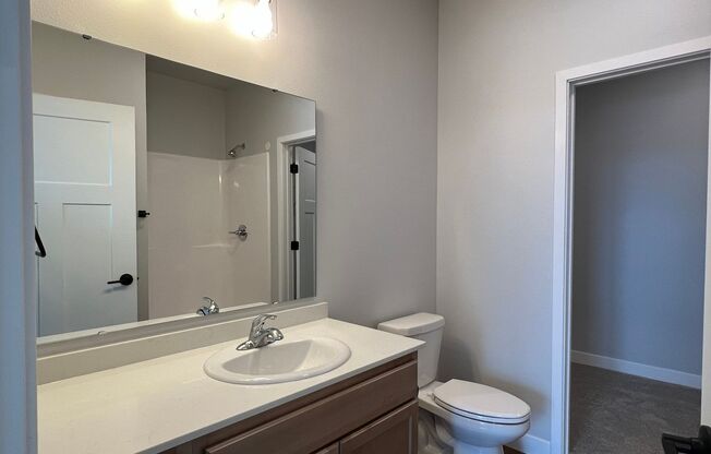 2 beds, 2 baths, 1,220 sqft, $2,650, Unit WR 305-200