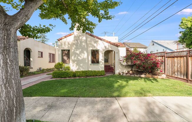 1835 Harvard Drive - 3+ bedroom | 1 full bathroom | 2 half bath