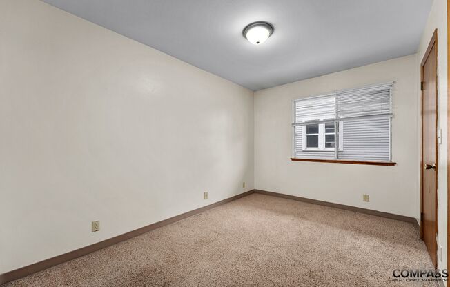 1 bed, 1 bath, 480 sqft, $875, Unit 221