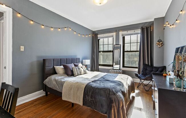 2 beds, 2 baths, 1,275 sqft, $2,950, Unit 540-2A