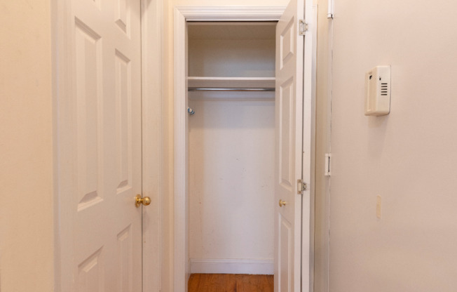 1384 LEXINGTON AVE