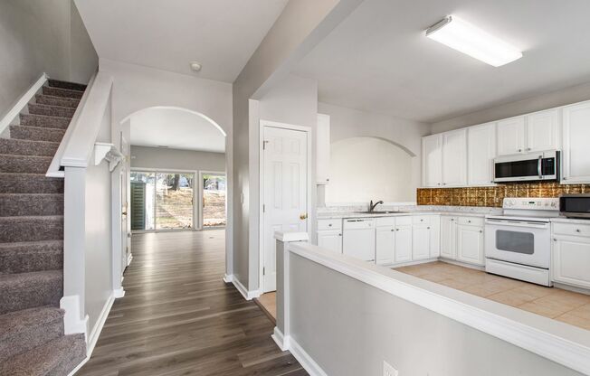 Beautiful End-Unit Townhome in Sought-After Breckenridge!