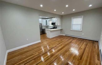 3 beds, 1 bath, $3,000