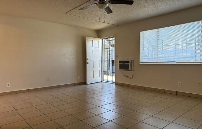 Studio, 1 bath, 500 sqft, $800, Unit #5