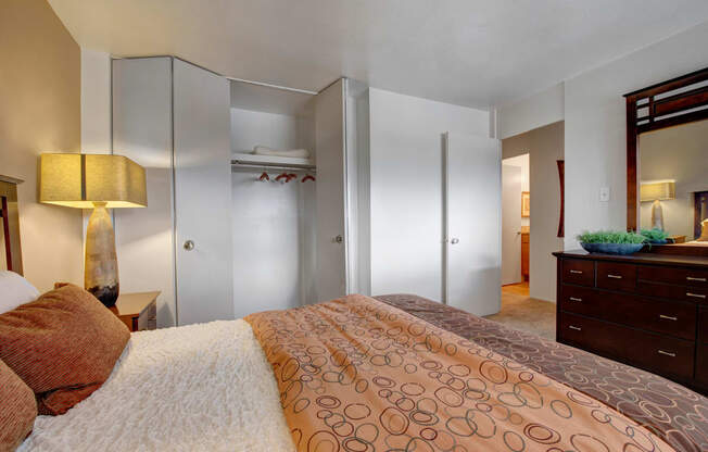Copper Stone Bedroom Full View Apartments in Colorado Springs, CO