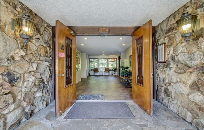 Hillcliff Apartments