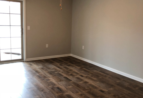 2 beds, 1 bath, 1,000 sqft, $1,025, Unit B 105