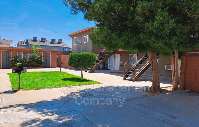1331 E SAN BRUNO AVE