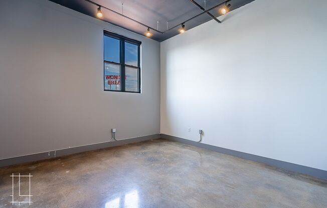 1 bed, 1 bath, $1,330, Unit 727 N. 4th St. Apt. 201