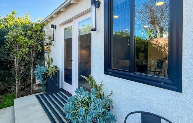 Open to 3 Month Short Term lease .Brand New Private Guest House for rent In Jefferson Park