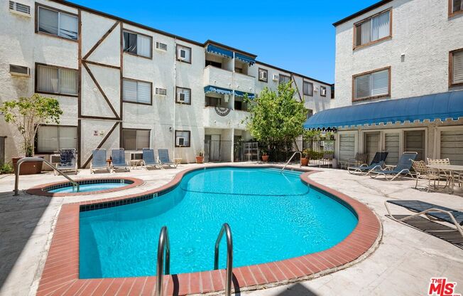 1 bed, 1 bath, 634 sqft, $1,750, Unit 115