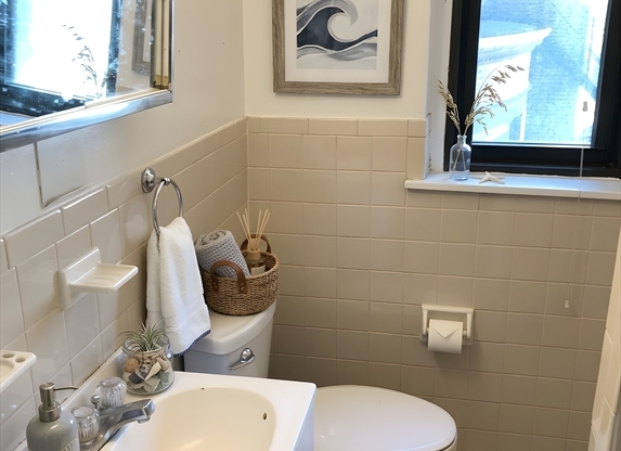 1 bed, 1 bath, 400 sqft, $2,600, Unit 304