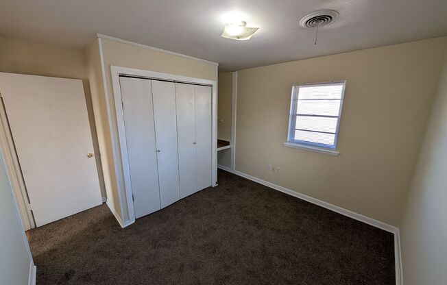 2 beds, 1 bath, $1,250