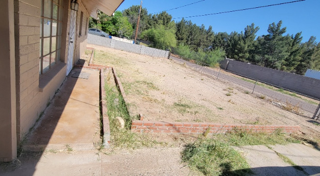 2612 E ALTA VIS RD