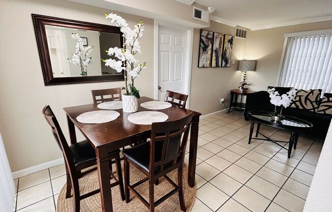 2 beds, 1 bath, 849 sqft, $1,300, Unit 1-244