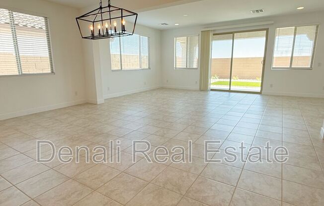 14807 W SOFT WIND CIR