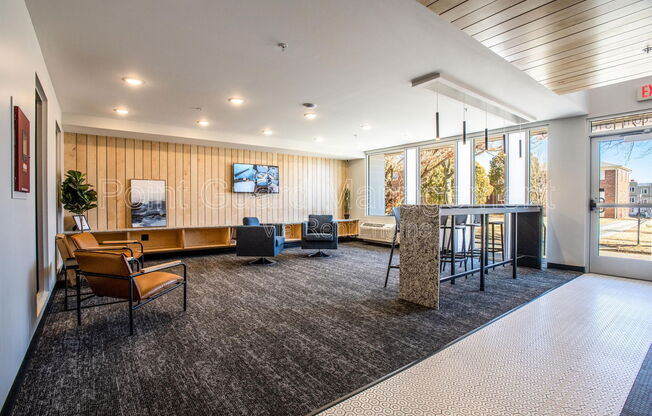 1 bed, 1 bath, 500 sqft, $825, Unit 305