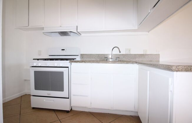 1 bed, 1 bath, $1,700, Unit 6