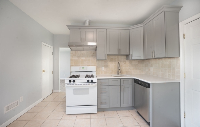 46 WYLLIS AVE