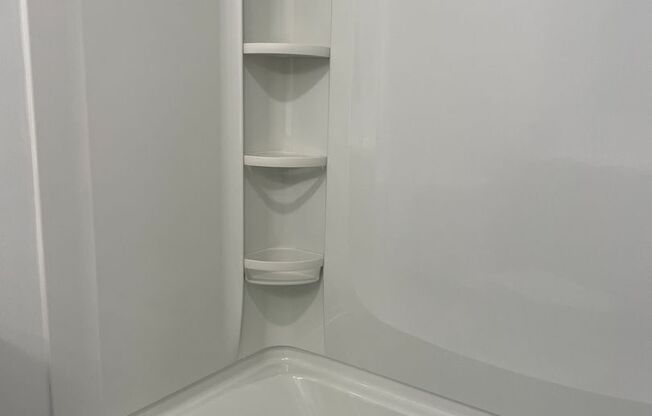 2 beds, 1 bath, 925 sqft, $1,195, Unit 28