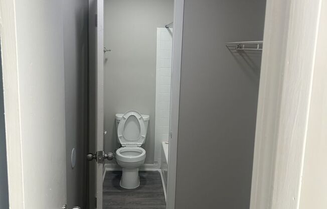 1 bed, 1 bath, 612 sqft, $895, Unit F061