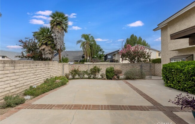 4 beds, 3 baths, 3,229 sqft, $5,600