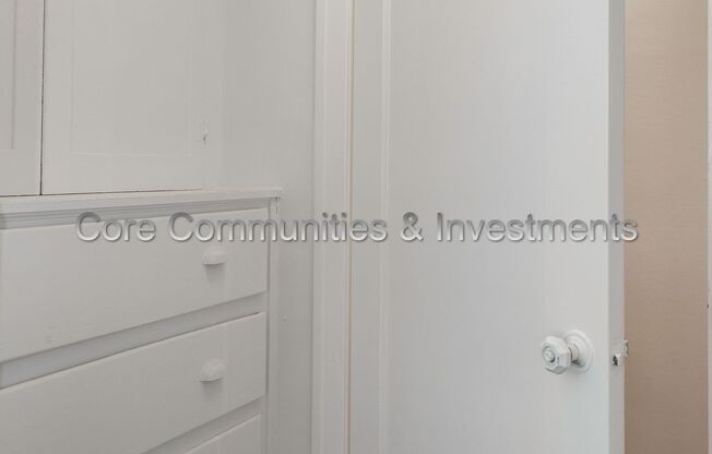 2 beds, 1 bath, 900 sqft, $1,395, Unit 318