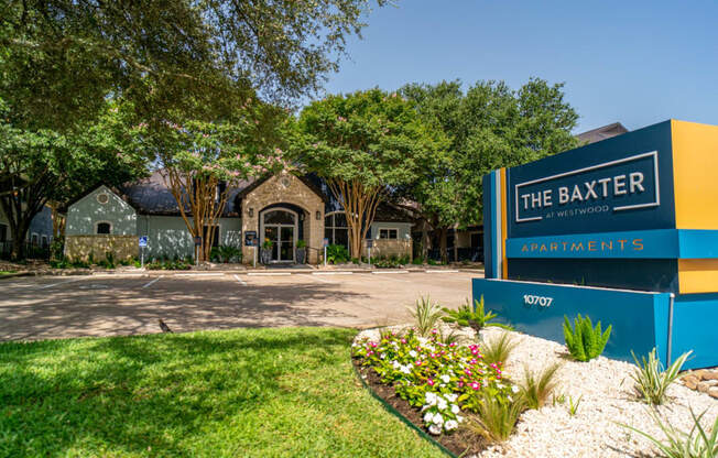 austin apartments with large leasing office