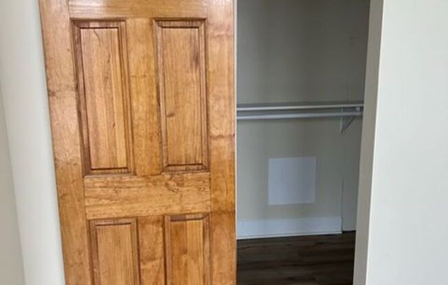 1 bed, 1 bath, 525 sqft, $1,100, Unit 7
