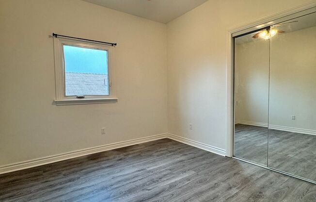 3 beds, 1 bath, 450 sqft, $2,895