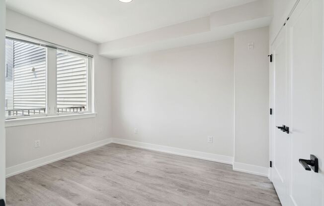 1 bed, 1 bath, 597 sqft, $1,650, Unit D02