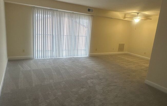 3 beds, 2 baths, 1,300 sqft, $2,150, Unit 3335 #201