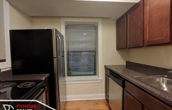 1347 N Dearborn