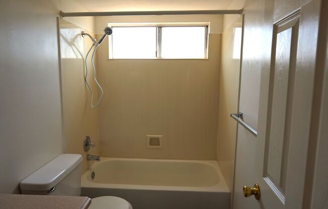 2 beds, 1 bath, $850, Unit Unit 1