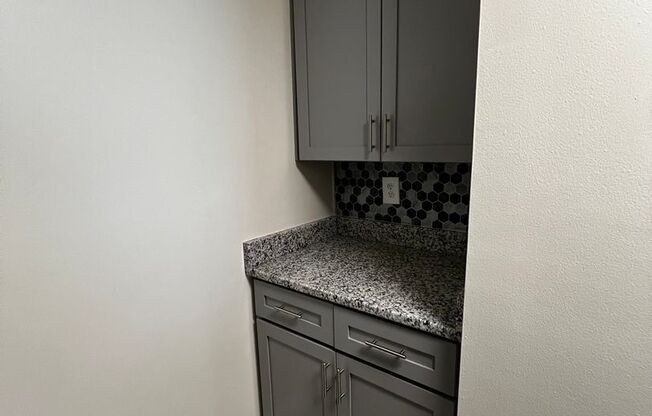 2 beds, 2 baths, 1,017 sqft, $1,975, Unit 1003 G #2A