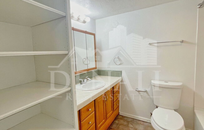 4 beds, 2 baths, 2,070 sqft, $2,295
