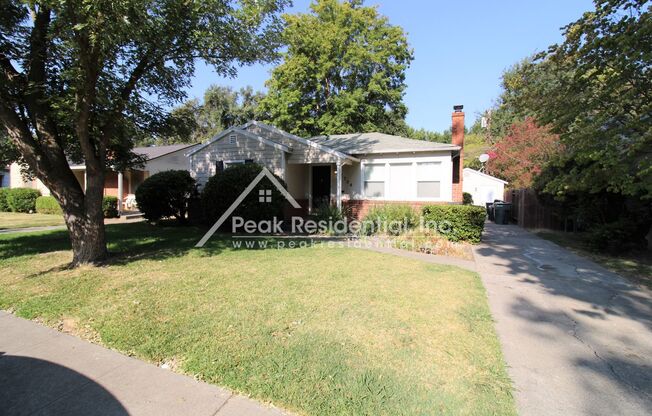 Wonderful Land Park Area 2bd/1ba House