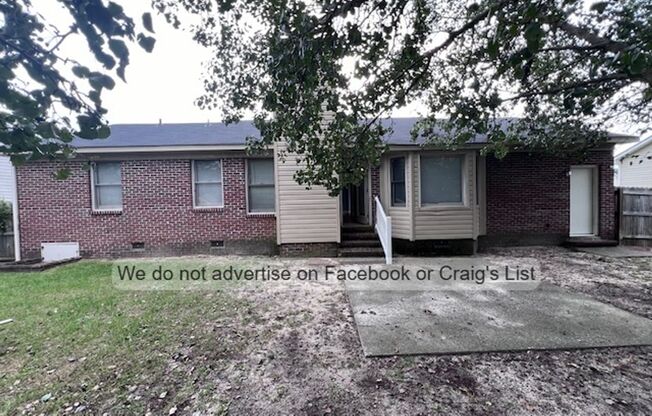 3 beds, 2 baths, $1,600