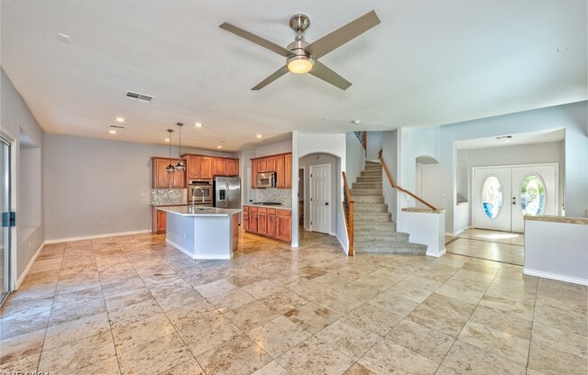 275 SPECTACULAR ST