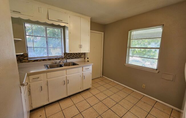 2bed 1 bath near VA Hospital