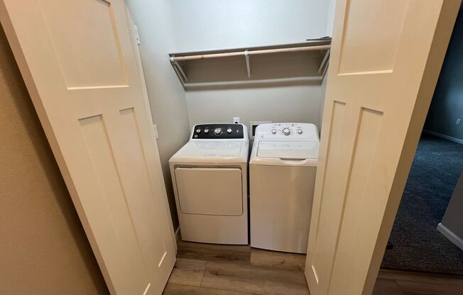 2BED 2.5 BATH-NEWLY BUILT TOWNHOME IN A QUIET NEIGHBORHOOD