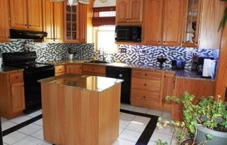 204 MASSASOIT RD