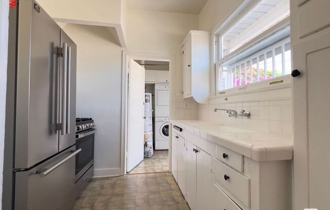 1532 ROSALIA RD