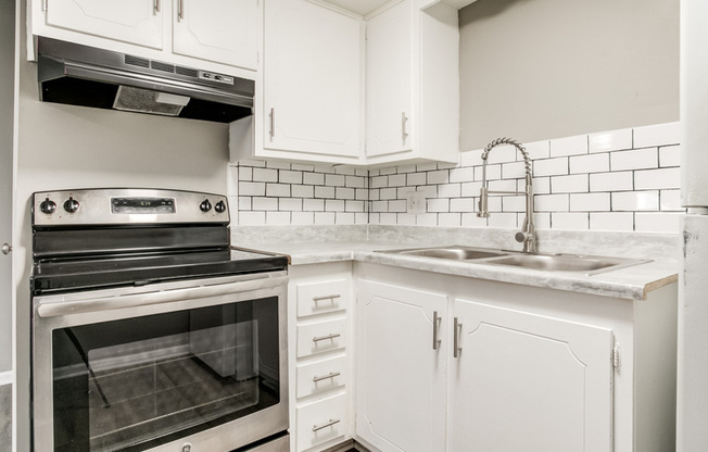 3050 N 58 ST
