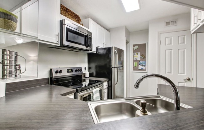 Kitchen Sink at Timberwalk at Mandarin Apartment Homes, Jacksonville